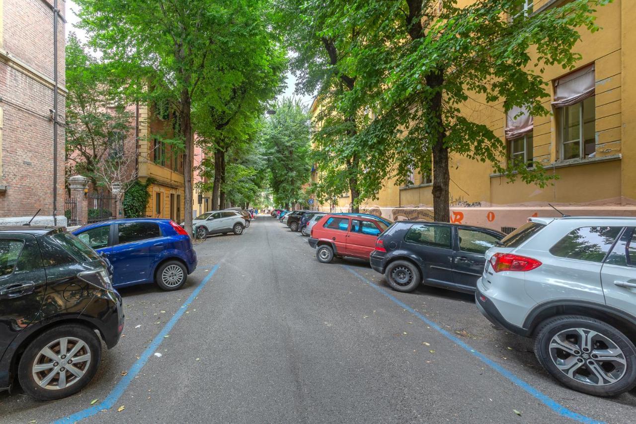 Bolognina Bright Apartment Near The Station Bologna Exterior photo